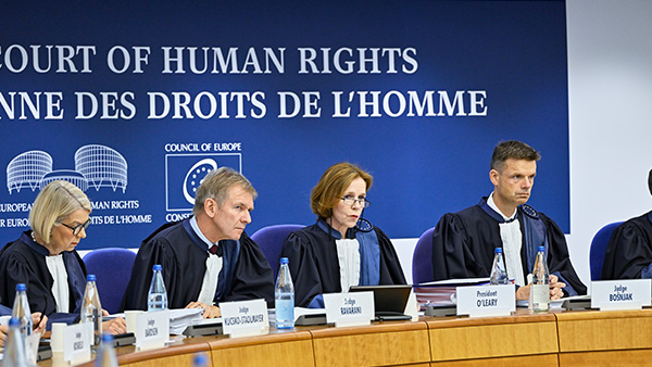 Vidéo : audience Duarte Agostinho et autres c. Portugal et 32 autres go.echr.coe.int/jJt9w | Video: hearing Duarte Agostinho and Others v. Portugal and 32 Others go.echr.coe.int/Z0sb5
#ECHR #CEDH #ECHRhearing