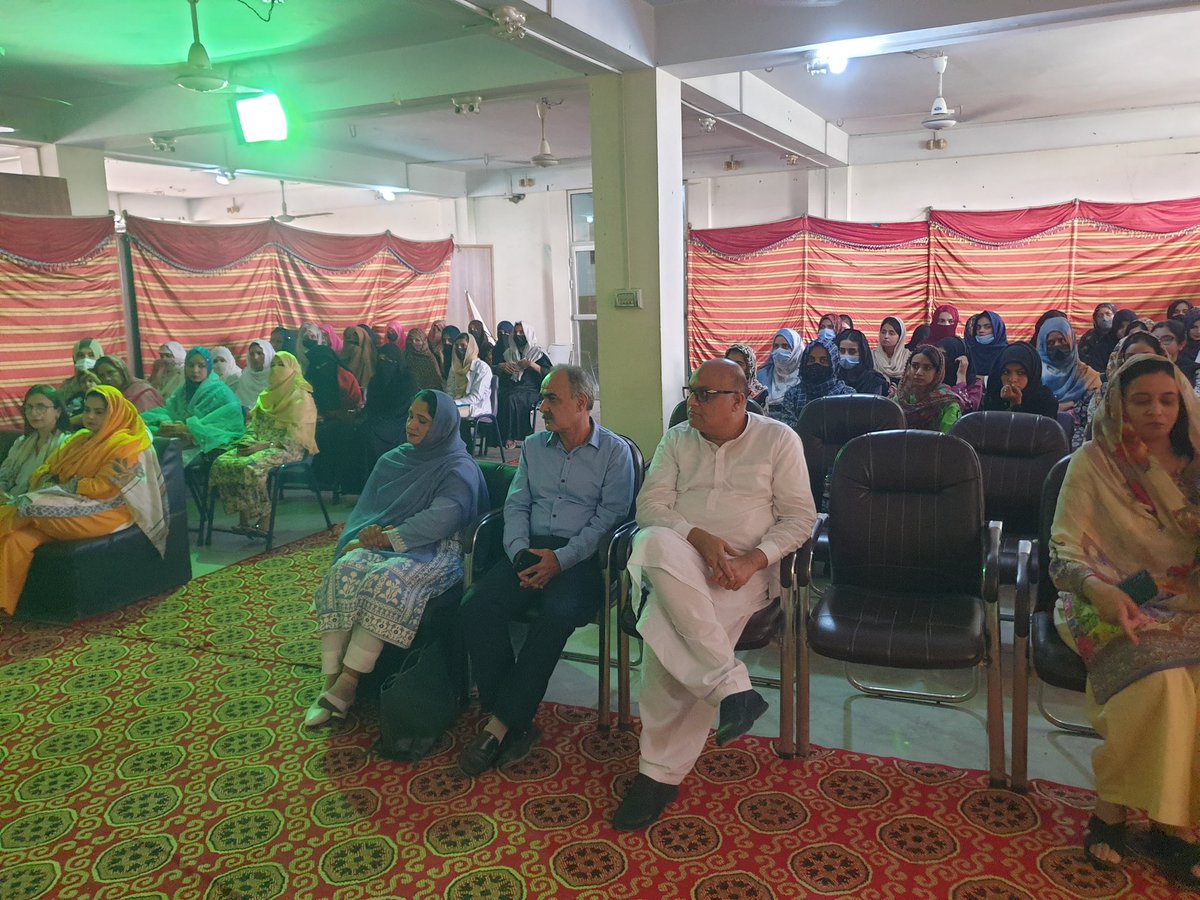 abaas_tanveer's tweet photo. Glipmses from today's certificate and grants distribution ceremony of vocational trainees of batch-III in collaboration with Punjab Vocational Training Council (PVTC) under the Protection of Children at Risk (POCAR-II).
@Afshan_Jamal
@IslamicReliefDE 
@IslamicReliefPK https://t.co/GktdWY0Dqy