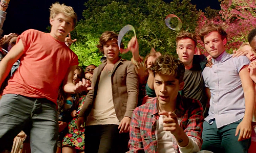 PopCrave's tweet photo. 11 years ago, One Direction released "Live While We're Young." https://t.co/iKC90BoKAM