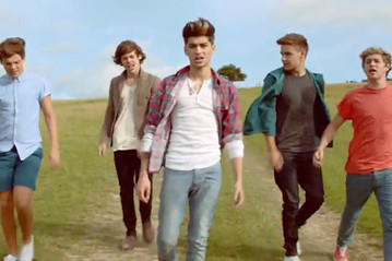 PopCrave's tweet photo. 11 years ago, One Direction released "Live While We're Young." https://t.co/iKC90BoKAM