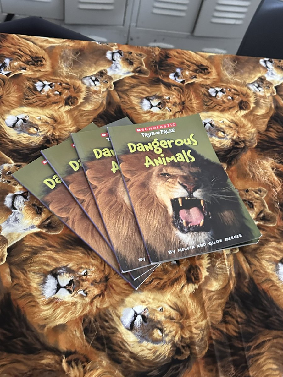 meaganrpride's tweet photo. “We have been talking about food chains - today, you’re at the top of the food chain; you’re the predator and the books are your prey!” Book tasting in Reyes’ second-grade classroom to dive in to book clubs! #LearnwithLAN @LANschools @rogers_buchana @cindyr718 https://t.co/pUzdenAPpw