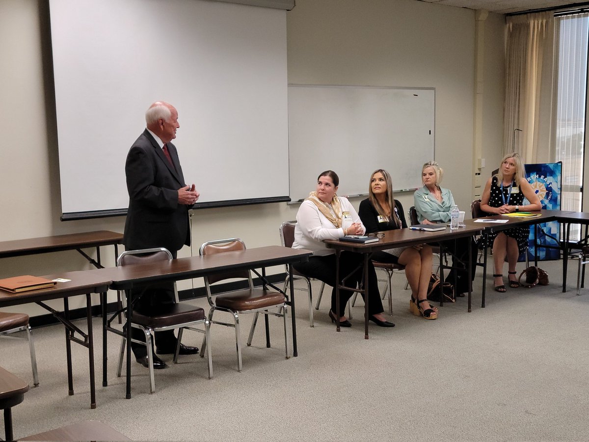 Thanks to a champion for kids and school communities, Rep Steve Allison <a href="/stevefortx/">State Representative Steve Allison</a> Appreciate you taking time to meet with principals from <a href="/NEISD/">North East ISD</a> and <a href="/AHISD/">Alamo Heights ISD</a> Great discussion! <a href="/TEPSAtalk/">TEPSA</a> #WeLeadTX <a href="/RYHTexas/">RaiseYourHandTexas</a> #txlege