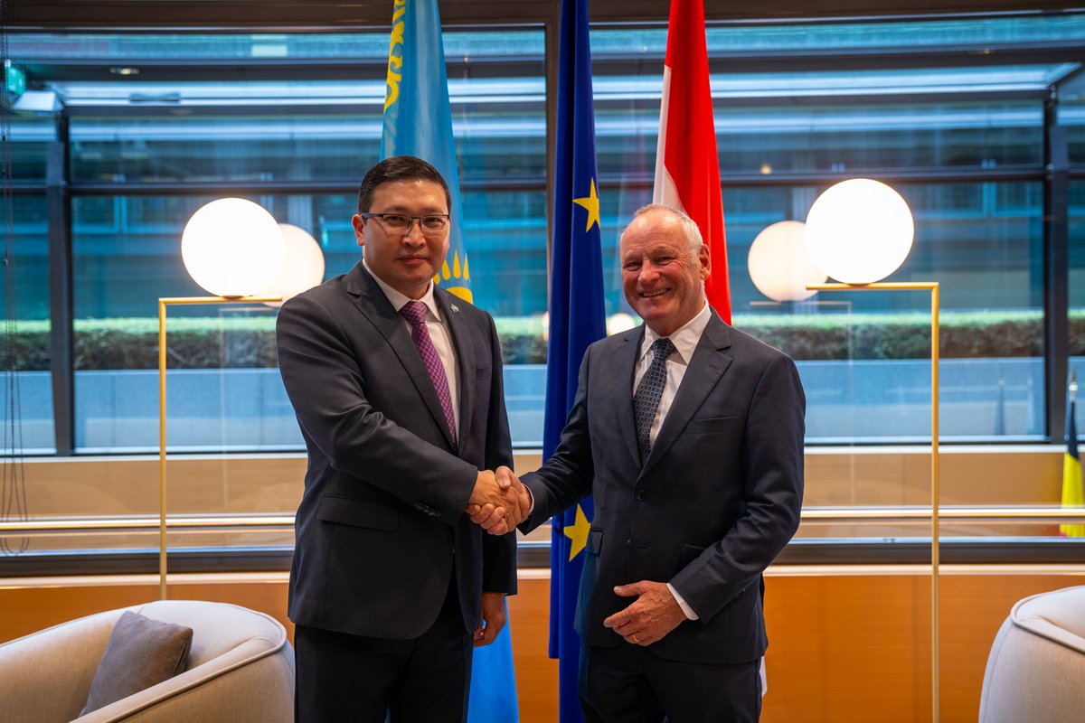 #GoInternational 
🇰🇿🇱🇺 Today, foreseeing the Trade Mission to #Kazakhstan, Mr. @fernandernster had a meeting with H.E. Mr. Margulan Baimukhan, Ambassador of Kazakhstan to Belgium, Luxembourg and Head of the Kazakh Mission to the EU and NATO. More here ▶️ccluxembourg.cc/trademissionka…
