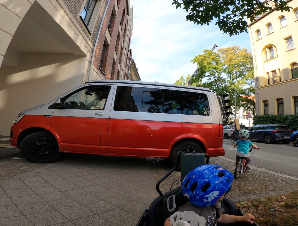 max 🚲 tweet media