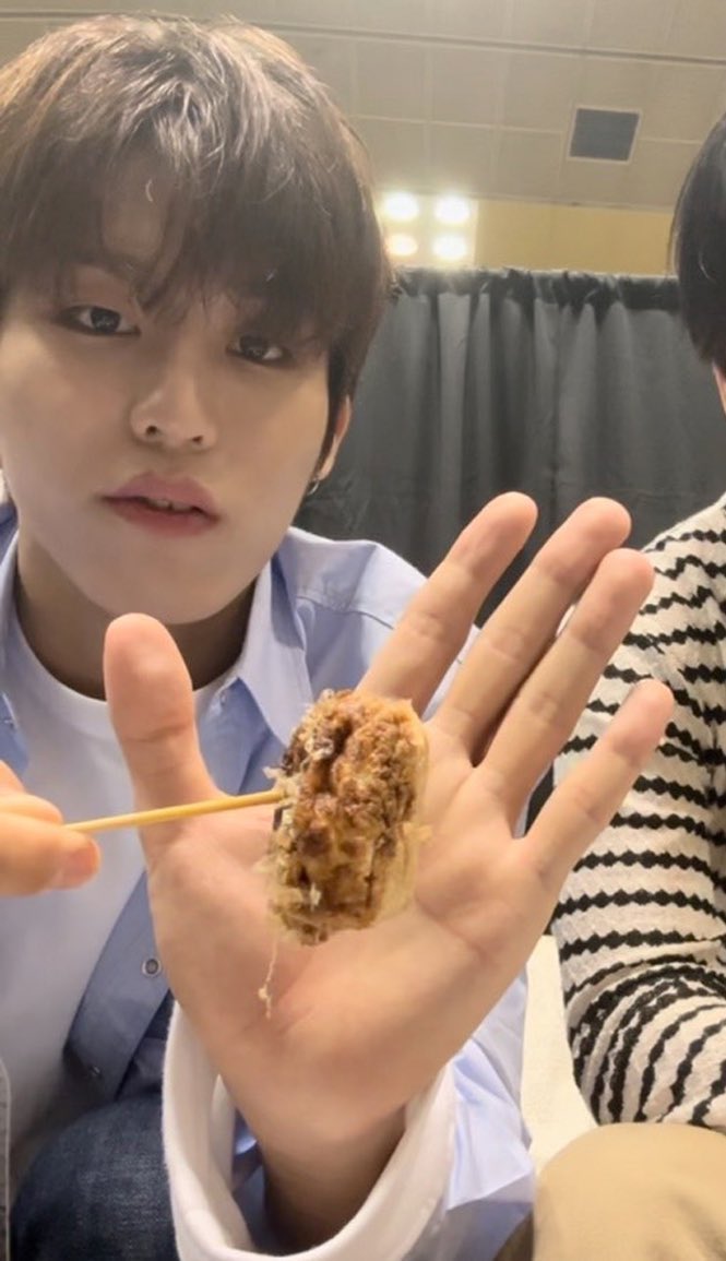 형들 시점 사진에서 똥강아지력 에바인 박정우 너무 깜찍하지♡♡