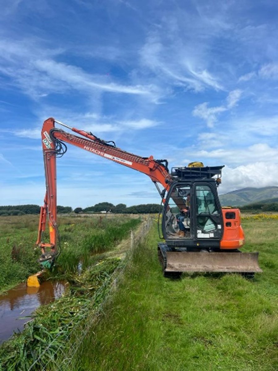 LandandWaterCo's tweet photo. We work with organisations such as @EnvAgency in order to maintain healthy #ecosystems and promote #sustainable land use practices through #vegetationmanagement.
Our work reduces #soilpolution, improves air quality and protects habitats. https://t.co/Vep7gBZ2vt