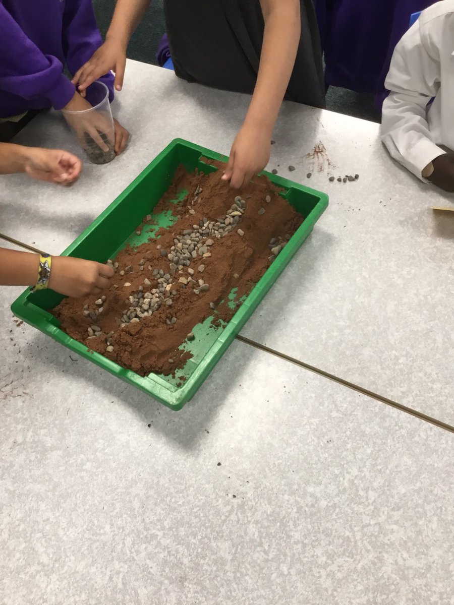 KingsleyLpool's tweet photo. Year 2 have been learning about the journey of a river from the source to the mouth - they even made their own rivers! #year2 #kingsley #kingsleygeography #class2W #class2H #class2G https://t.co/bJBfp25B1K