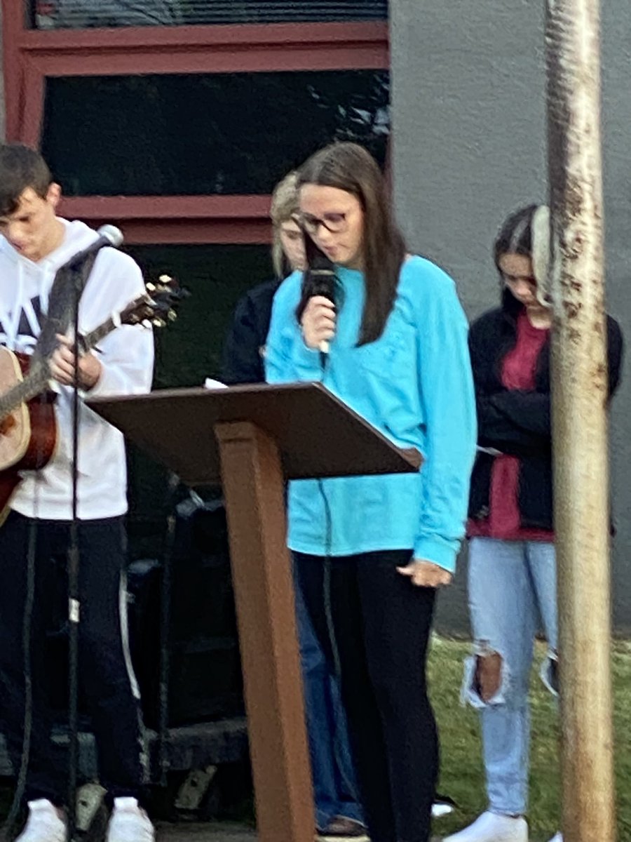FCATCHS's tweet photo. Great day to be a Wildcat- and worship Jesus at See You At The Pole #SYATP #WakeUpForJesus https://t.co/ql8EY2V2qt