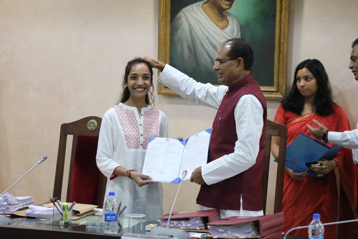 Upgrading skillsets is crucial &amp; the #SeekhoKamaoYojna of the Government of #MadhyaPradesh aligns with this objective. As Shivraj Singh Chauhan, CM of Madhya Pradesh, aptly puts it, “Seekho Kamao Yojna will provide direction to our children's lives...”

#Apprenticeship