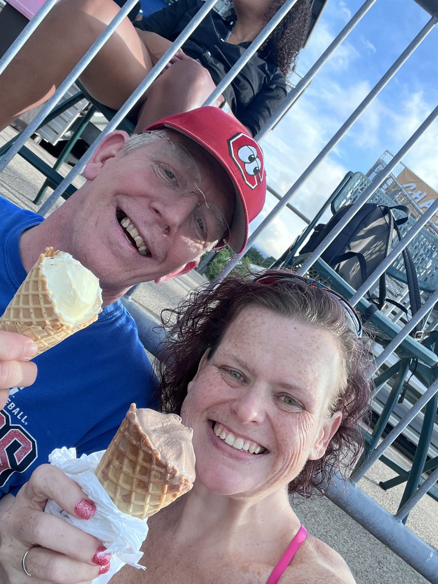 faithlarson's tweet photo. @ChattLookouts #cheers from The Larsons! @Erik_L1965 https://t.co/6eTkvCc2Ww