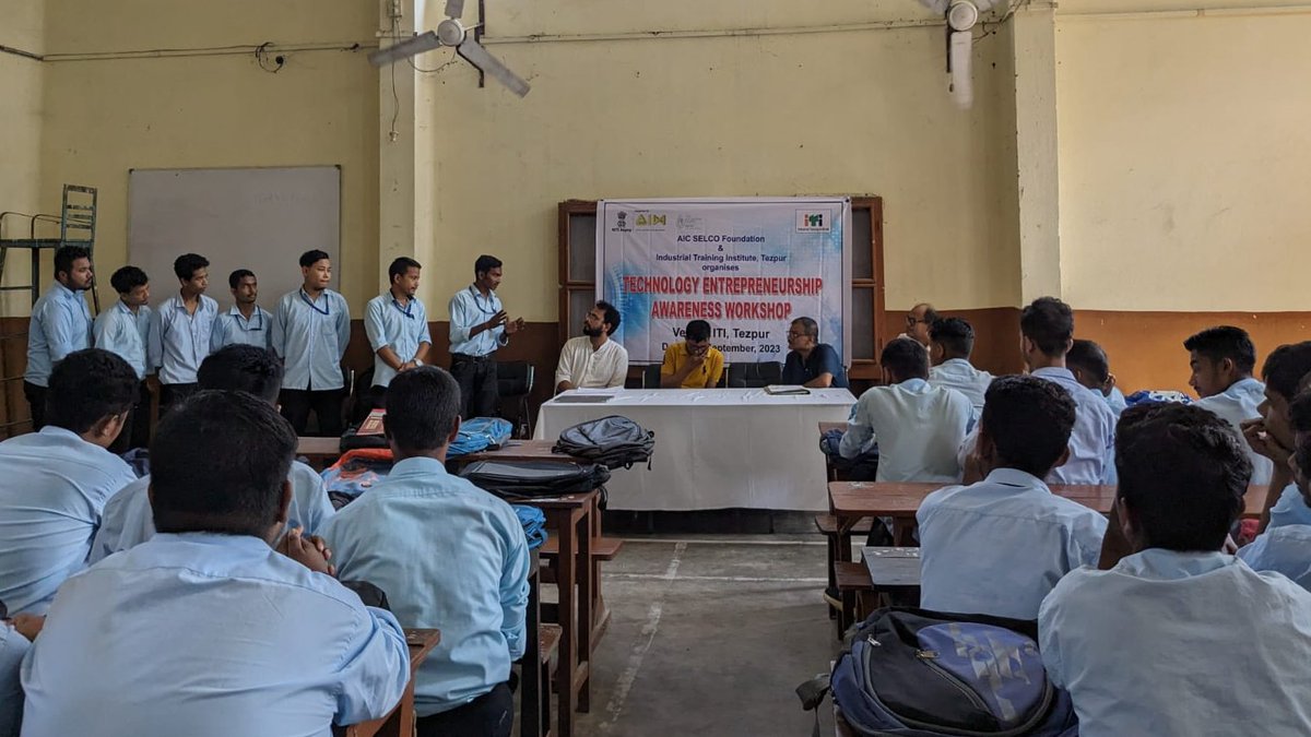 AicSelco's tweet photo. Technology Entrepreneurship workshop has been organized in collaboration with ITI, Biswanath Chariali &amp; Tezpur to aim at inspiring young tech enthusiasts to embark on the entrepreneurial journey.
#TechWorkshop #Entrepreneur #Innovation #CleanEnergy #SDGs https://t.co/QY7iJR0zqe