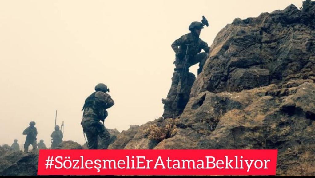 HabilBaer4's tweet photo. @iscihaber @AbidinKocabuga @csgbakanligi @RTErdogan Bizler Türk silahlı kuvvetlernde yedi yıl görev yapan sözleşmeli erleriz bizlrn yedi yıln sonnda 6191 saylı kanuna gre kamuda istihdam hakkımız var.Ama gerekli yönetmelik çıktı ama 5 yıldır Mağduruz' Sesimiz olur musunuz?
#sözleşmeliErMemurlukistiyor 
@AbidinKocabuga https://t.co/XiWj6QqFcQ