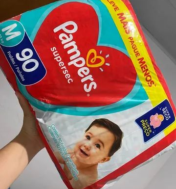 Fraldas Pampers Supersec M 90 Unidades