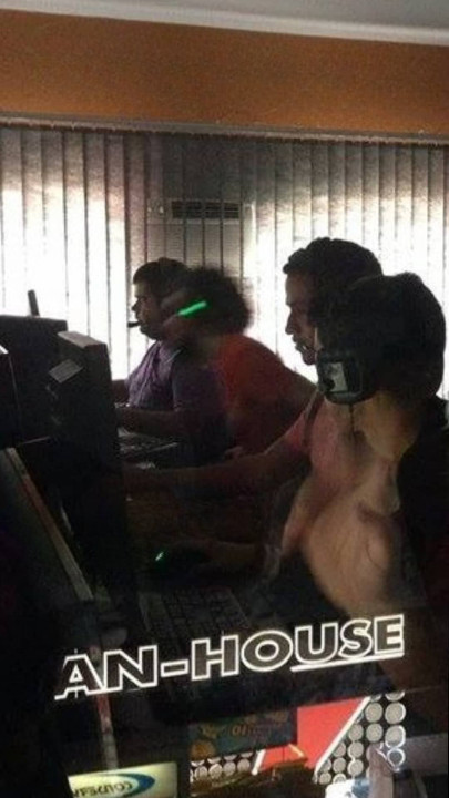 DebornYfps's tweet image. Obrigado @CounterStrike 🙏