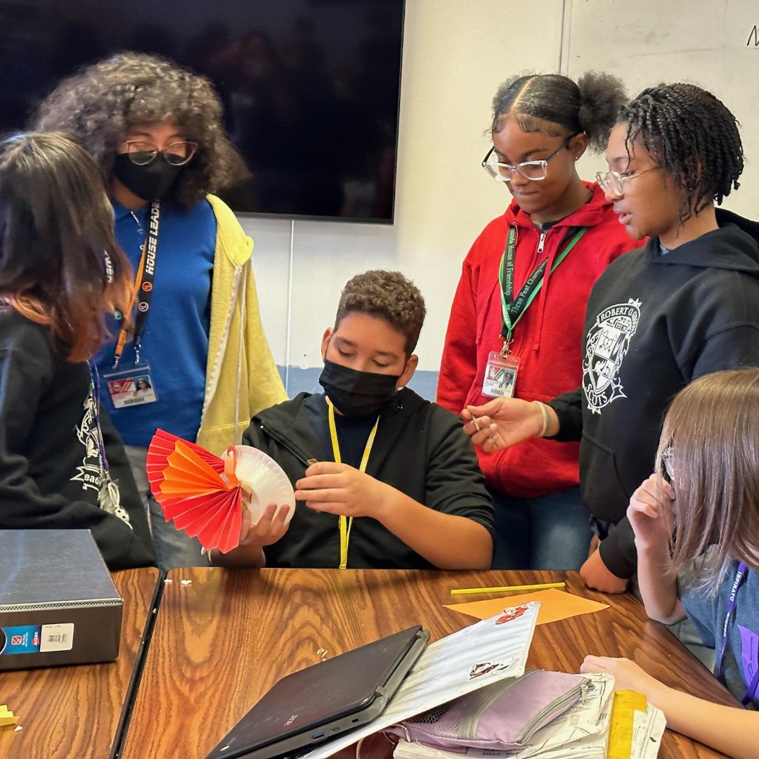 <a href="/AcademyGibson/">Robert O. Gibson Leadership Academy</a> expands students' academic success, personal growth, &amp; social development in preparation for college, careers, and life. 💪 Their #Magnetstudents are offered leadership and enrichment opportunities beyond the classroom. ✈️💡 #30YearsofMagnet #CCSDMagnetSchools