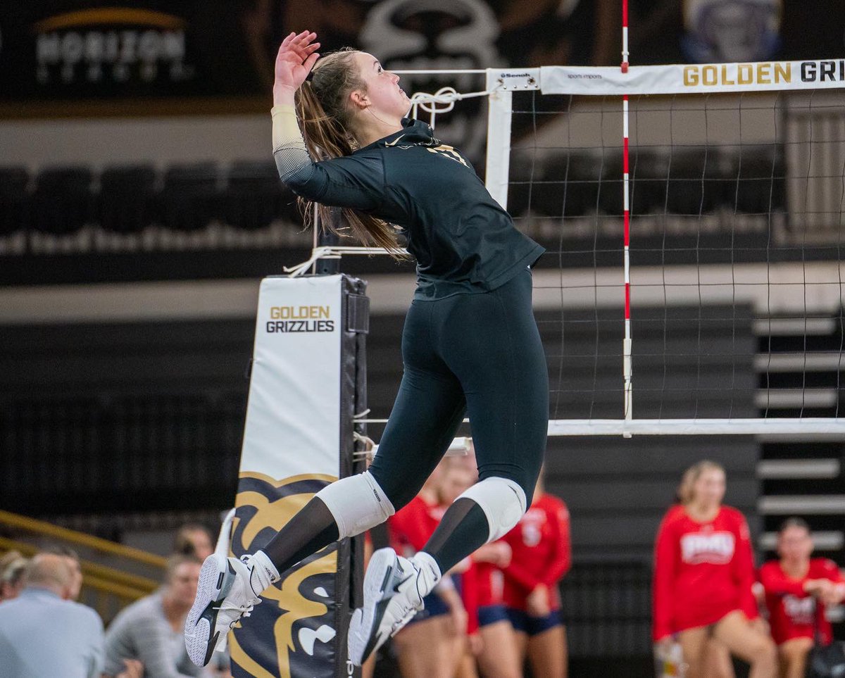 #17 was BALLIN’ yesterday. 

Gentry led the Golden Grizzlies with 13 kills to secure the win. Way to go Gentry!