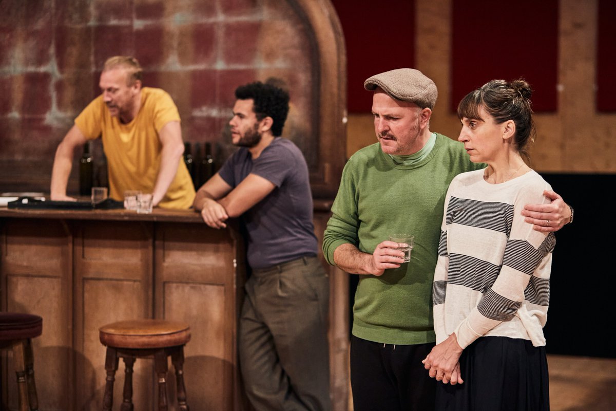 TheRSC's tweet image. 👀 Here's a peek at #Cowbois in rehearsals 🤠

Charlie Josephine's rollicking new play comes riding into the Swan Theatre from 14 October 🙌

🎟️ See the full gallery and book tickets: ow.ly/jg5S50PQbK3