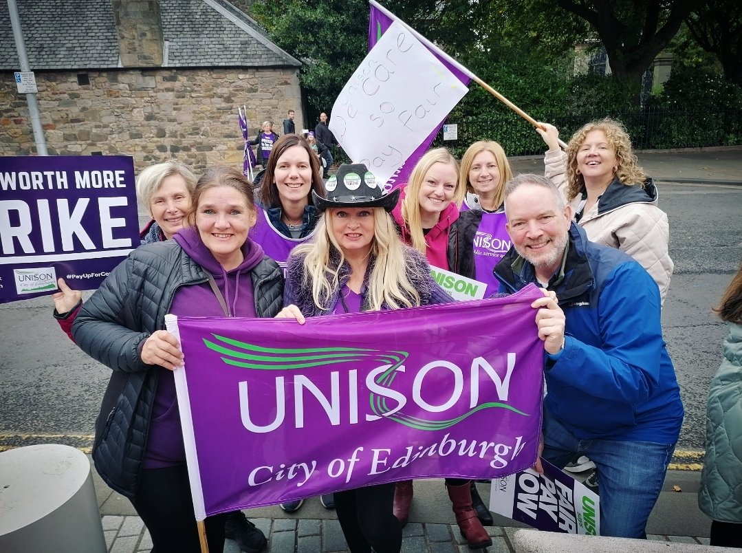 Ushersk1's tweet photo. Day 2 #PayUpForCouncilStaff #RoyalHighPrimarySchool @unisonedin @unisonscot https://t.co/Wmvc30KJDX