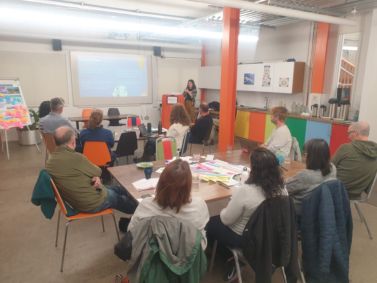 A great discussion at the <a href="/RediscoveryCtr/">Rediscovery Centre</a> in #Ballymun today with the local #decarbonising zone team! We looked at the #energy and #emissions in Ballymun, some potential objectives and actions to reduce emissions and take #climateaction within the community! 🌍💪