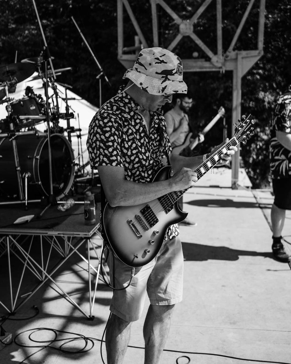 Glass Divide tweet media