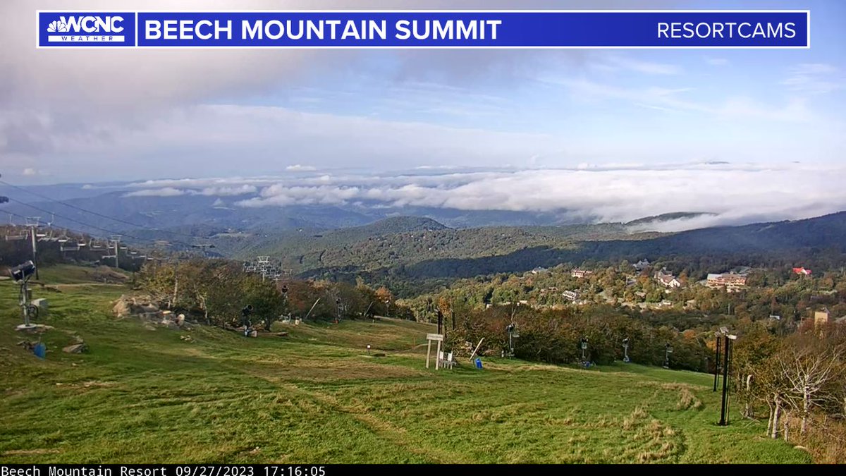 wxbrad's tweet photo. Gorgeous views up at Beech Mountain this evening. #wncwx #ncwx #mountains #BeechMtn https://t.co/MYu3R0kRMq