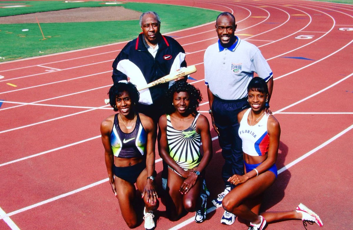 hazelclarktv's tweet photo. Family photo shoot throwback courtesy of @runnersworld #familyfeature #clarkfamilylegacy https://t.co/nbxUQi88KG