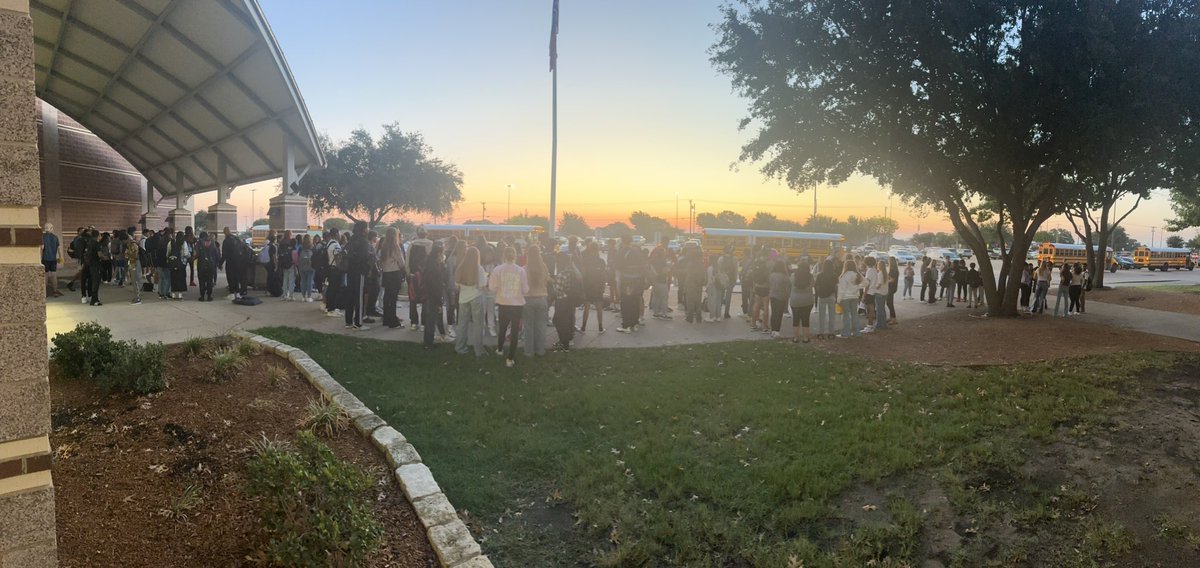 SachseFCA's tweet photo. Shout out to DOLLS, FCA, &amp; JESUS CLUB for hosting Sachse’s See You At the Pole today!! Our student leaders did a great job of organizing the event!  See you next year! @SHS_DOLLS @SeeYouAtThePole https://t.co/XGIQJVRlFc