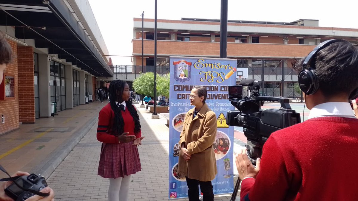 ColegiodelaBici's tweet image. [Hoy] En el Conversatorio organizado por los Colegios Argelia, @colegiofps y @ColegiodelaBici con la participación de @Deidamiapiensa y @nata_galindo89 se reflexiona sobre el papel de la Comunicación en la reducción de violencias #ProgramaECO @Educacionbogota @EdnaBonillaSeba