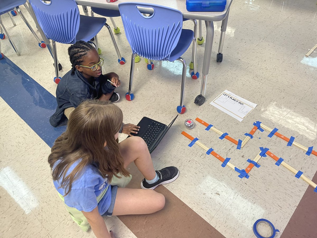 BethanyITC's tweet image. Amazing day in Mrs. Blackwell’s REACH class! Students @SpringdaleMacon got hands-on experience coding their @SpheroEdu to navigate through mazes they designed themselves. Learning has never been this fun or interactive! 🌟 #CodingInClass #FutureProgrammers #Built4Bibb