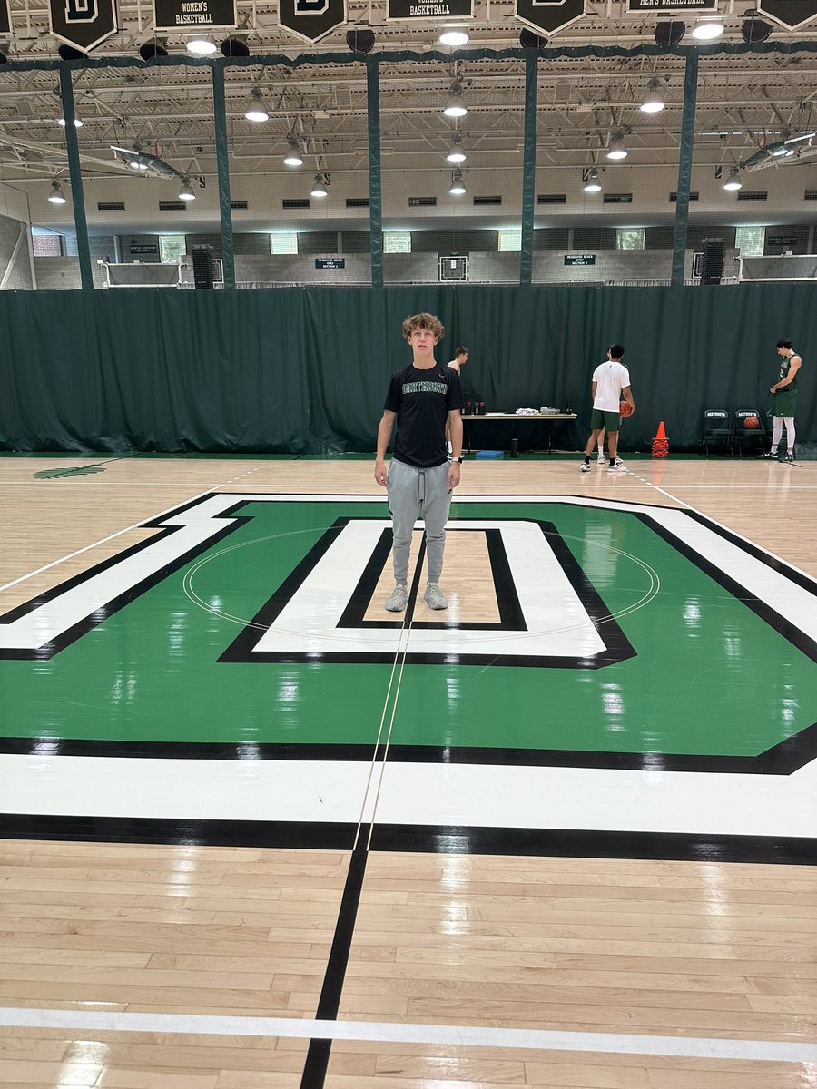 WillSpross's tweet photo. Thank you for having me💚🤍 @DartmouthMBB #unofficial #RollPine https://t.co/UcluFcj7uL