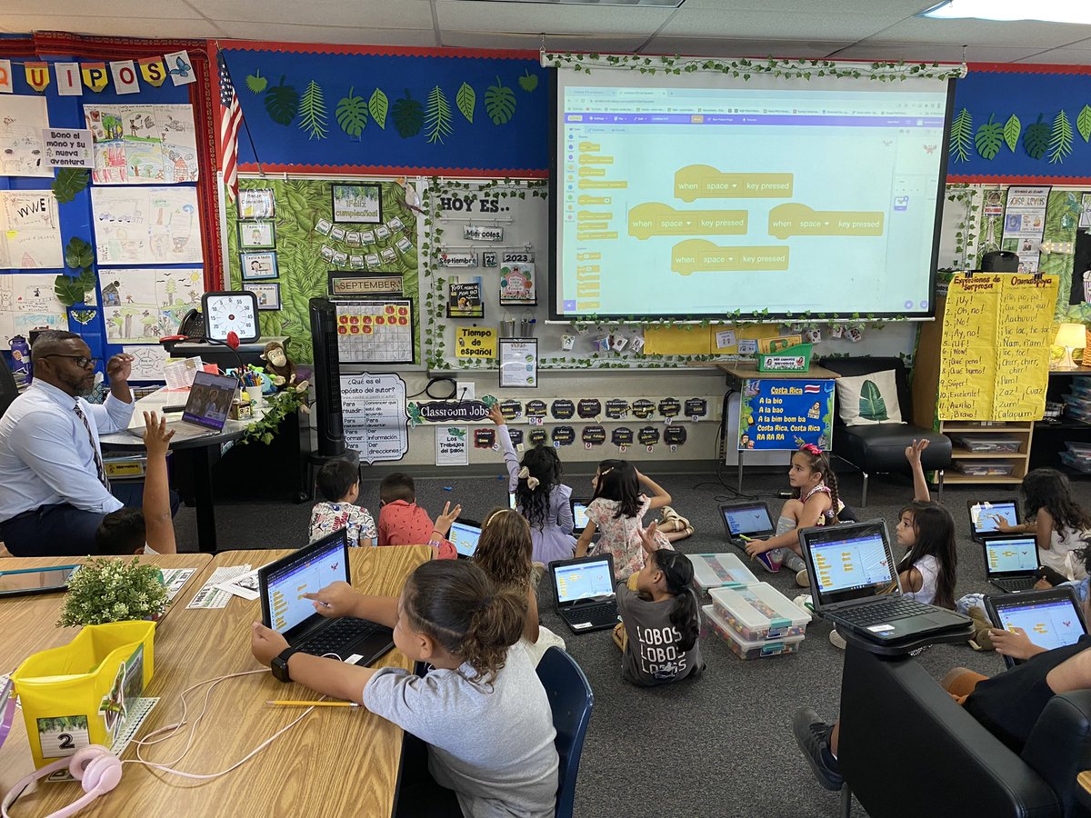 MaestraMayorga's tweet image. 2nd graders enjoying #codetothefuture !! Great job Dr. Martin 👏🏼@BostoniaGlobal @langacadpta @Maestra_VRocha @MtraRamosR @CajonValleyUSD