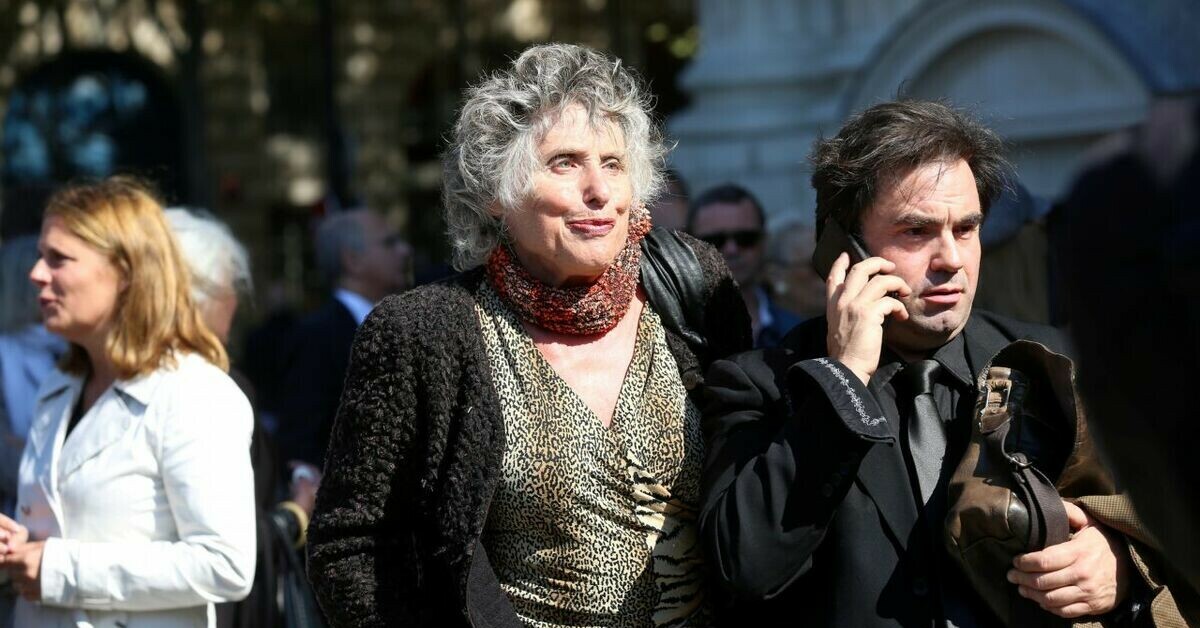 🎭 L'actrice Catherine Lachens, bien connue pour ses rôles dans les comédies des années 70-80, ainsi que dans 'Gazon maudit' et 'Scènes de ménage', est décédée à 78 ans dans un hôpital parisien, après une lutte contre le cancer. #CatherineLachens #Décès #Cinéma