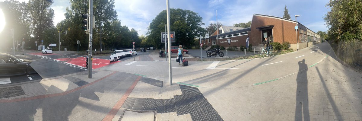 ICESonic6's tweet image. Dennoch Lob und Anerkennung für die Zuständige Fachbereiche @hannover danke @gruenehannover @adfc_h @KlimaRegion @SFahrrad @BelitOnay @2025Hannover so geht #KlimaNeutral2030