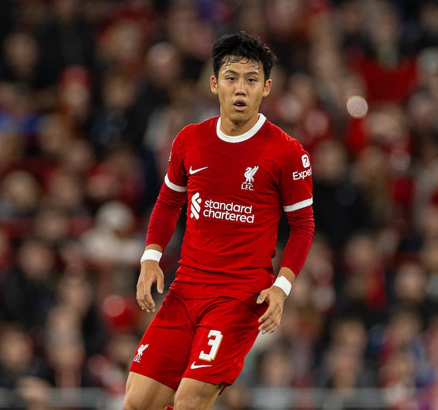 TheAnfieldWrap's tweet photo. A shout for Endo tonight, thought he was great 👏 https://t.co/8VJ9PboYXf