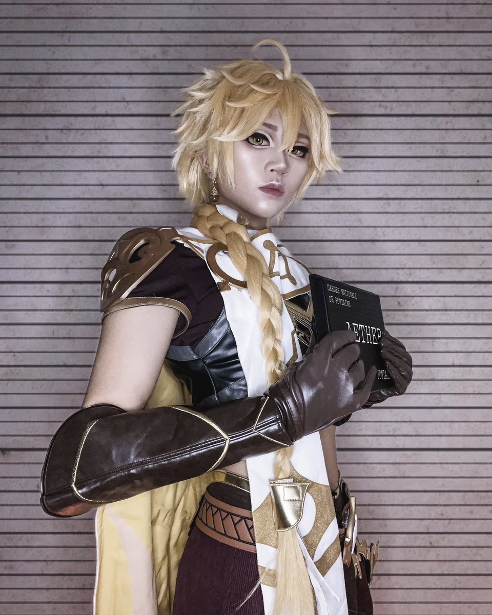 quuebd's tweet image. recreated Aether’s mugshots LOL; good luck on everyone’s 4.1 pulls!! #aethercosplay #Genshin #GenshinImpact3Years