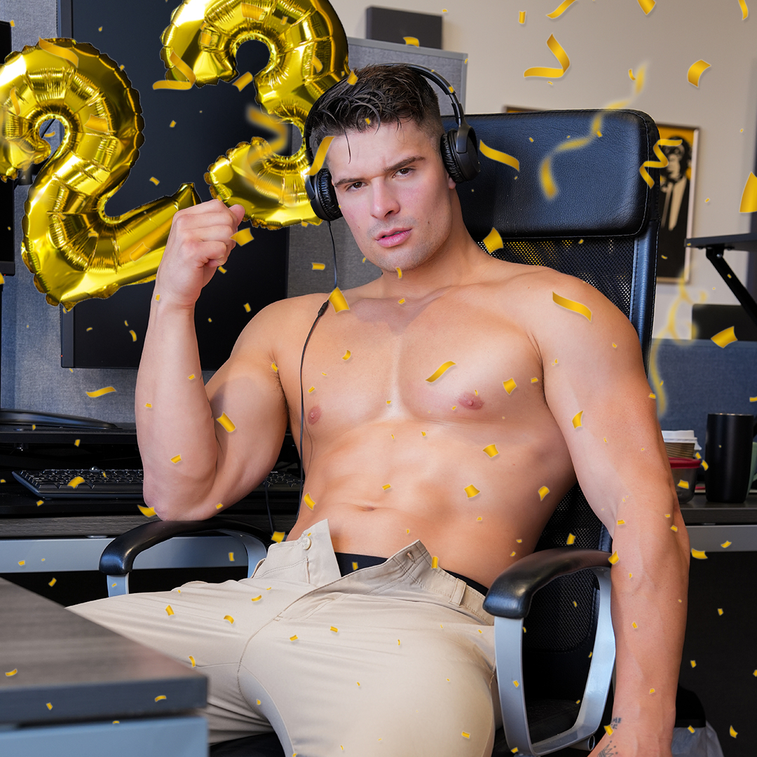 Malik_Delgaty's tweet photo. My birthday is cumming this Friday !!🥳
RT and Follow my link if you wanna treat me 😈💦
https://t.co/VHbw9s0A6s
https://t.co/slbDXC3B3j https://t.co/QxDX9DuoOb
