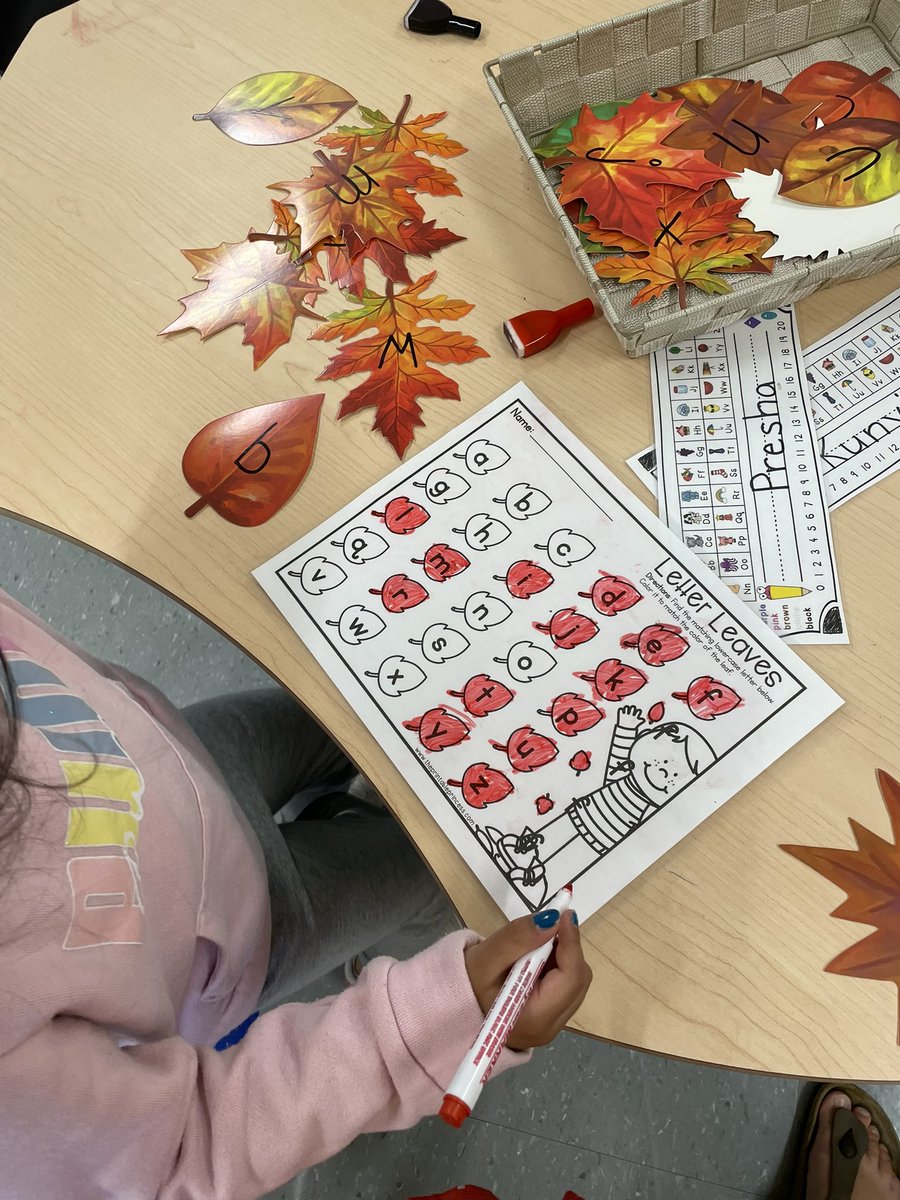 mrsbowesteaches's tweet image. Pick a leaf, say the letter, find it’s match. #leafweek #alphabet #letterrecognition  #literacycenters