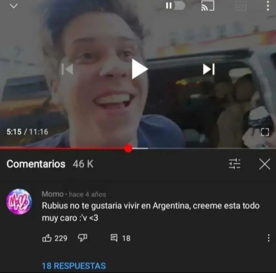 Coscu a los 25 // Momo a los 25