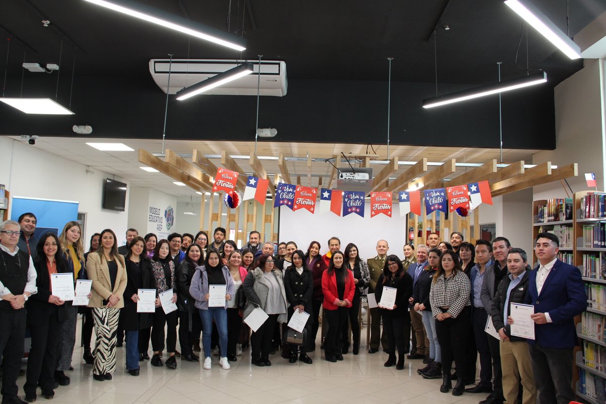 También, participaron: <a href="/Carabdechile/">Carabineros de Chile</a> , <a href="/mallcurico/">Mall Curicó</a> , Escuela España, <a href="/FundLuxemburgo/">Fundación Luxemburgo</a>, Instituto Inglés, entre otros.

¡Agradecemos a cada uno de los actores que se sumaron a esta colaboración con las comunidades locales!

Fin. 🧵🔚