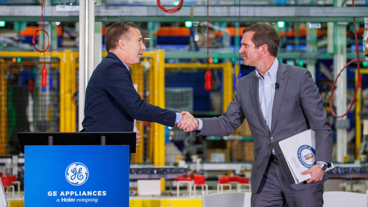 GEAppliancesCo's tweet photo. 📸: Today, @GovAndyBeshear and @LouisvilleMayor joined our CEO, Kevin Nolan, to tour our newest dishwasher manufacturing lines—the final milestone of a $450 million Appliance Park investment. The dishwasher expansion positions this plant to be the largest of its kind in America. https://t.co/hbMXS0S0mZ