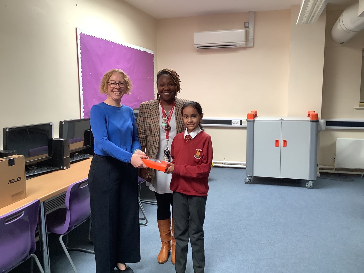 BarhamPrimary's tweet image. Thank you Abigail @greyandco for your wonderful donation. We are grateful for the #KindleFire and #AsusLaptop as we know our pupils will benefit from using these. We look forward to welcoming you back next half term when we host our #WinterFayre #GoBarham #CommunityCollaboration