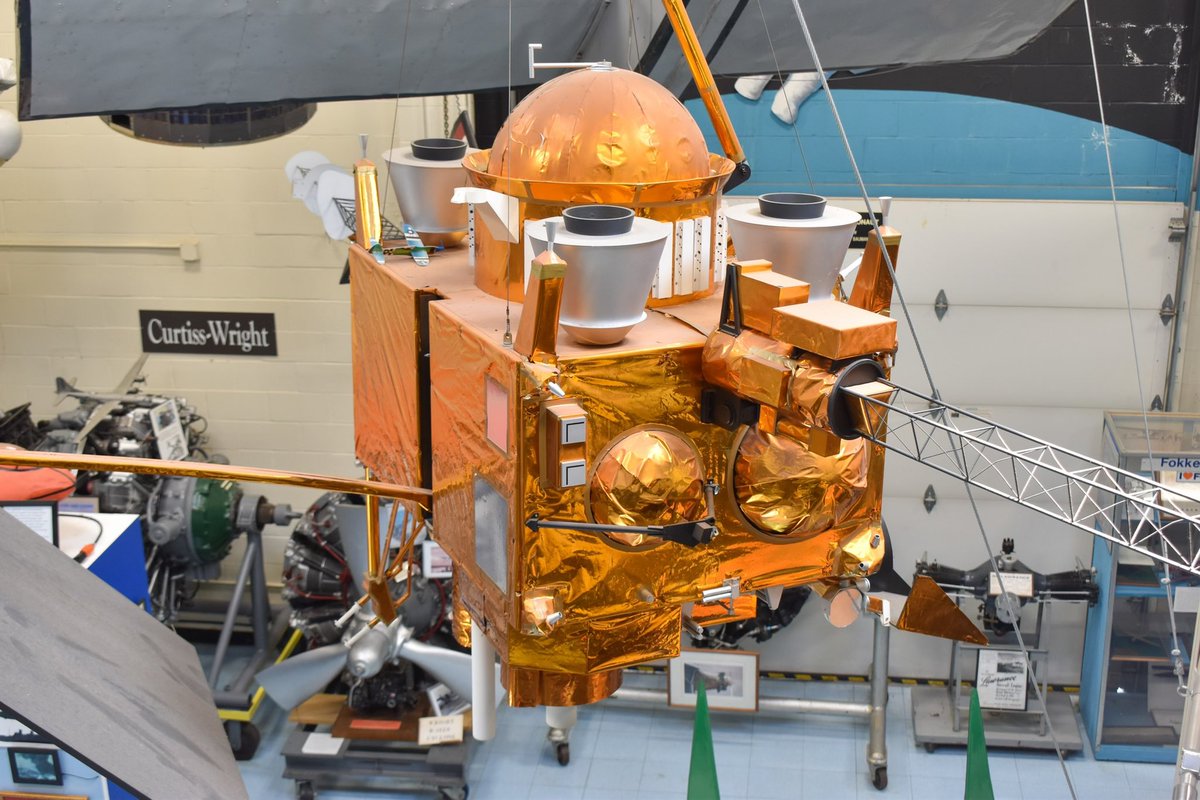 NJAHOF's tweet image. In our Great Room, we have tons of memorabilia from the very early days of aviation all the way to the present day. There is a lot to see in this room and we hope to see you too! #aviation #Airplane #museums #NewJersey #nj