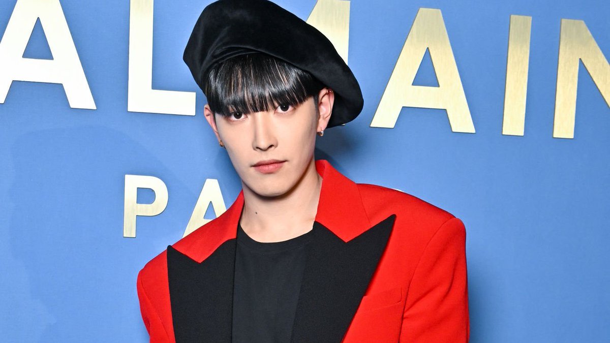 Jeff__Benjamin's tweet photo. Hongjoong of @ATEEZofficial attends the @Balmain Womenswear Spring/Summer 2024 show for Paris Fashion Week

The ATEEZ leader was recently named a member of the French luxury fashion house's "Balmain Army" which includes all its ambassadors and muses https://t.co/em7NSH8moW