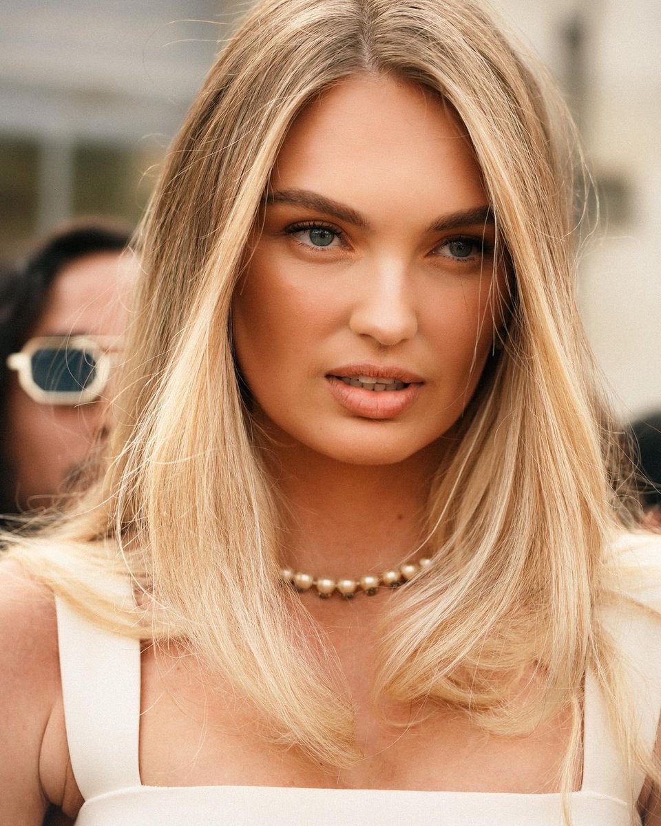 dailyromee's tweet photo. 📸 katerinabezede #dior #pfw https://t.co/WTwtgkMbzy