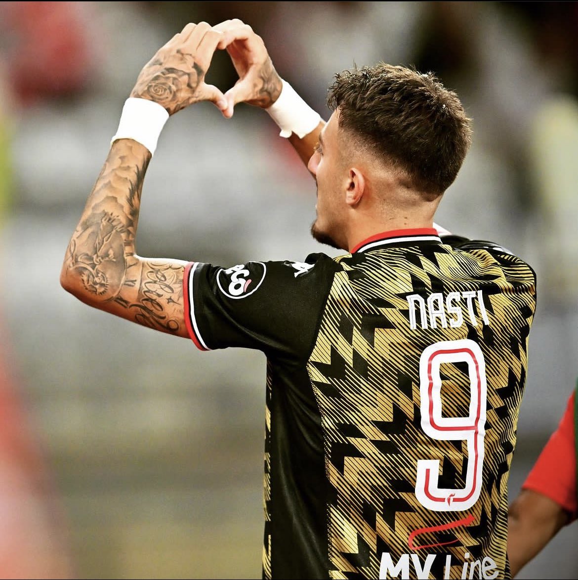 fabiobaldonieri's tweet image. Il Bari fatica e perde contro il Parma, ma #Nasti segna ancora.

Secondo gol in questo avvio di stagione per l’attaccante classe ‘03 di proprietà del #Milan.