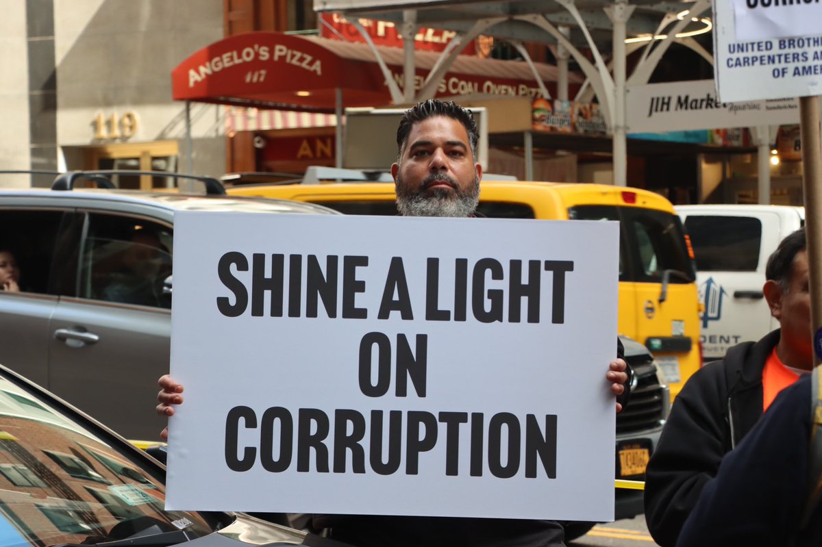 For too long, unscrupulous corporations used LLCs to hide from offenses like wage theft &amp; tax fraud. We’re proud to join bill sponsors <a href="/bradhoylman/">Brad Hoylman-Sigal 🌈🥯</a> &amp; <a href="/EmilyAssembly/">Emily Gallagher</a> as well as many other supporters to call on Gov. Hochul to sign the LLC Transparency Act!