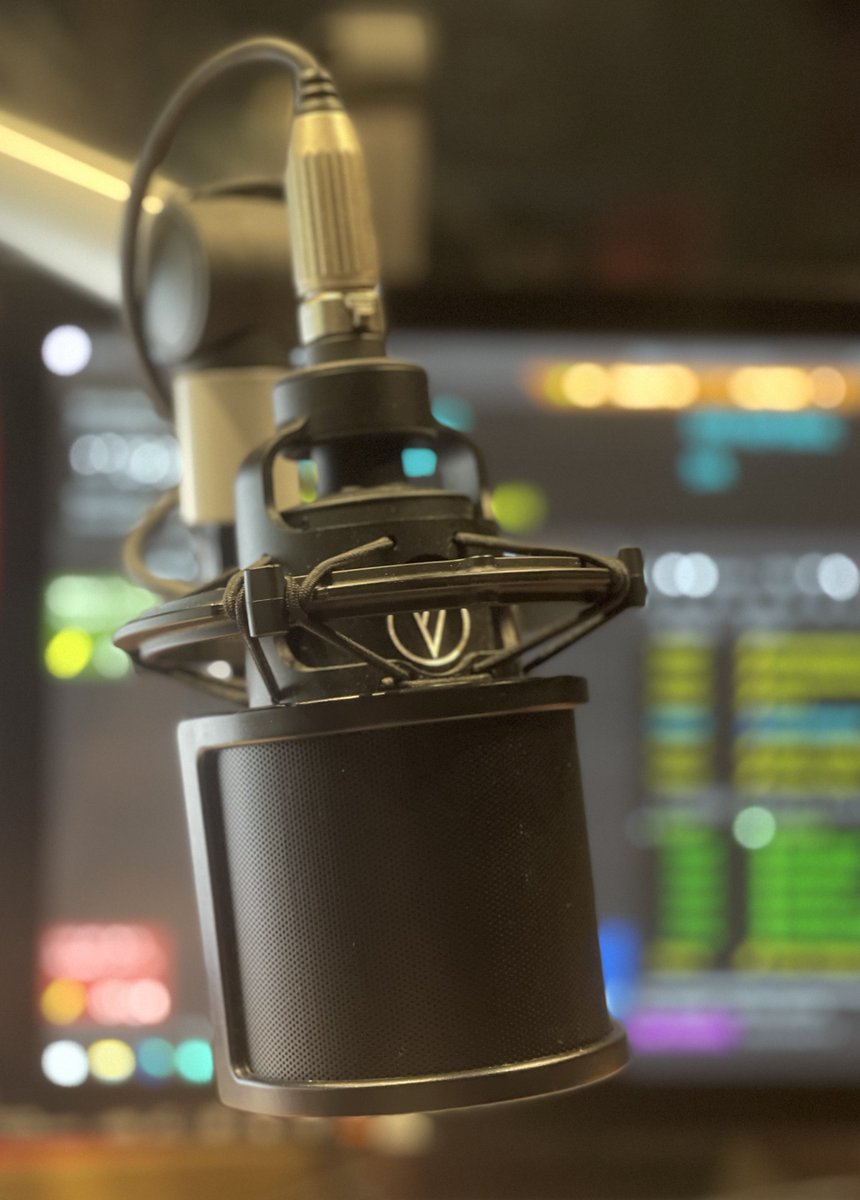 kingjasonantony's tweet image. Clip on Muff gets its first outing a work, works nicely……. Dare I use the hashtag muff on here? #windshield #popfilter #mu..