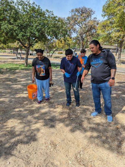 TheReddixJosh's tweet photo. On Wednesdays we help keep our community clean by picking up trash at a local park. Today we brightened up Raymond Rimkus Park. We love serving our community! https://t.co/YQhaeOKccu