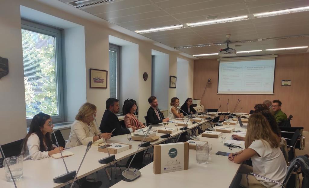 CEPESCA's tweet photo. 🌊Hoy ha tenido lugar en SG Pesca @mapagob la presentación de la Estrategia Nacional #DelMaralaMesa para la cadena de valor de la pesca y la acuicultura dentro del proyecto #PescaAzul: los socios representan la cadena de fresco desde la #pesca extractiva al comercio minorista https://t.co/QJ02BbSdQO