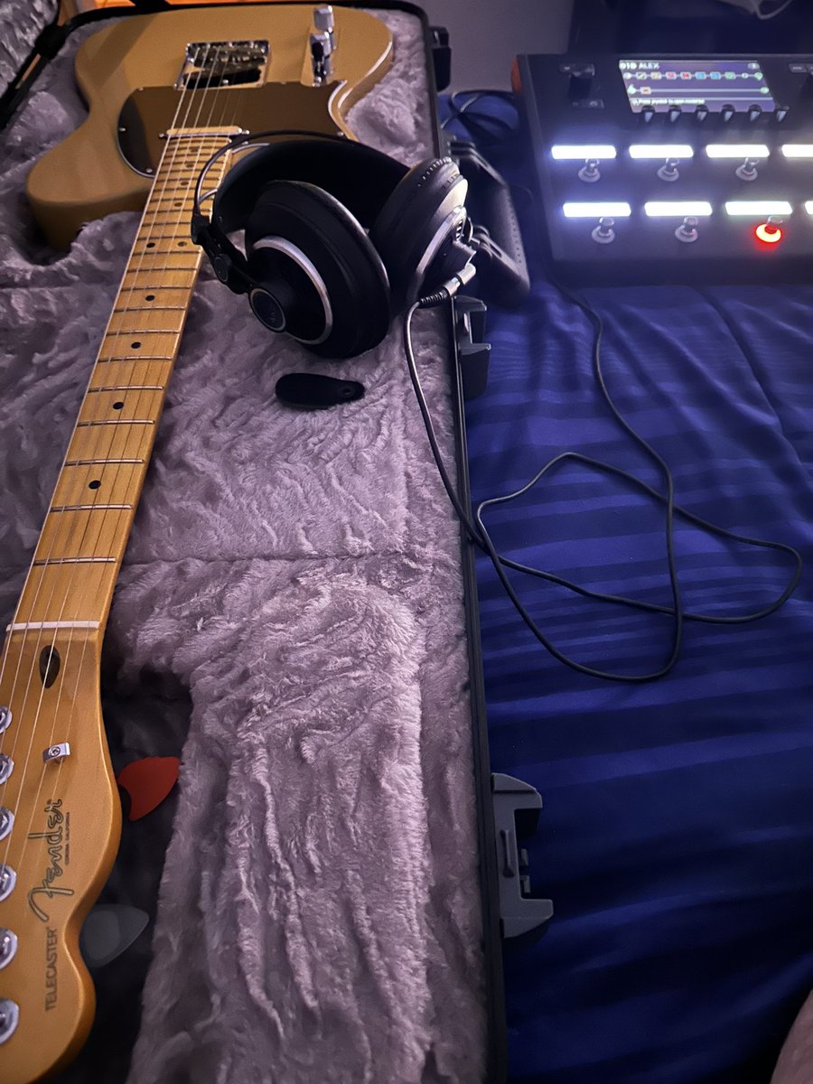 PJA90089595's tweet photo. @guitarguitaruk @Fender https://t.co/8MXnoPfHiH